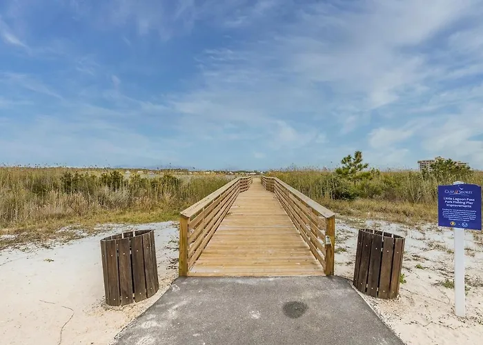 Charming Steps To The & Little Lagoon! Holiday home *